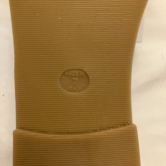 NWT White Grecian Madden Sandals - Picture 4 of 9